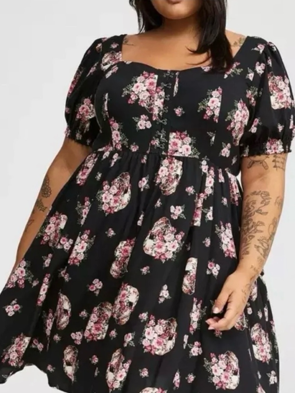 NWT Torrid Gothic Skulls Roses Challis Mini Babydoll Dress Size 1X Black & Pink